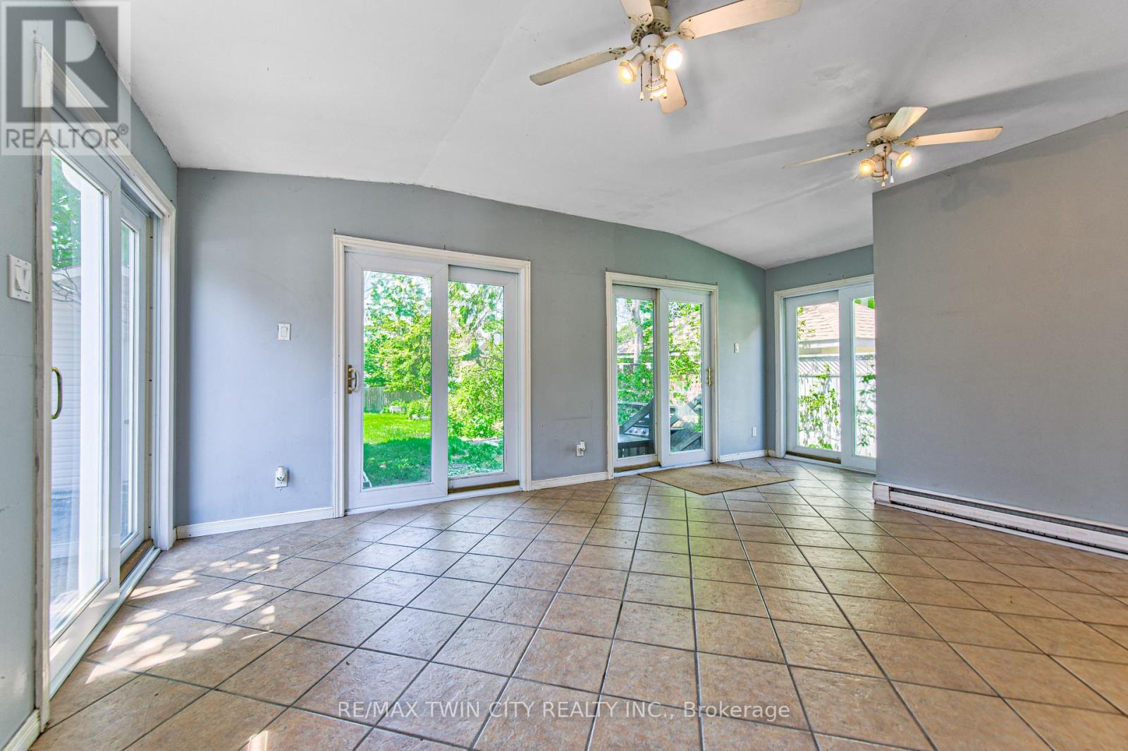22 HERLAN AVENUE - 19