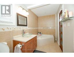 107 Glencliffe Court, Kitchener, ON N2B3X1 Photo 24