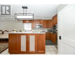 Kitchen - 107 Glencliffe Court, Kitchener, ON N2B3X1 Photo 8