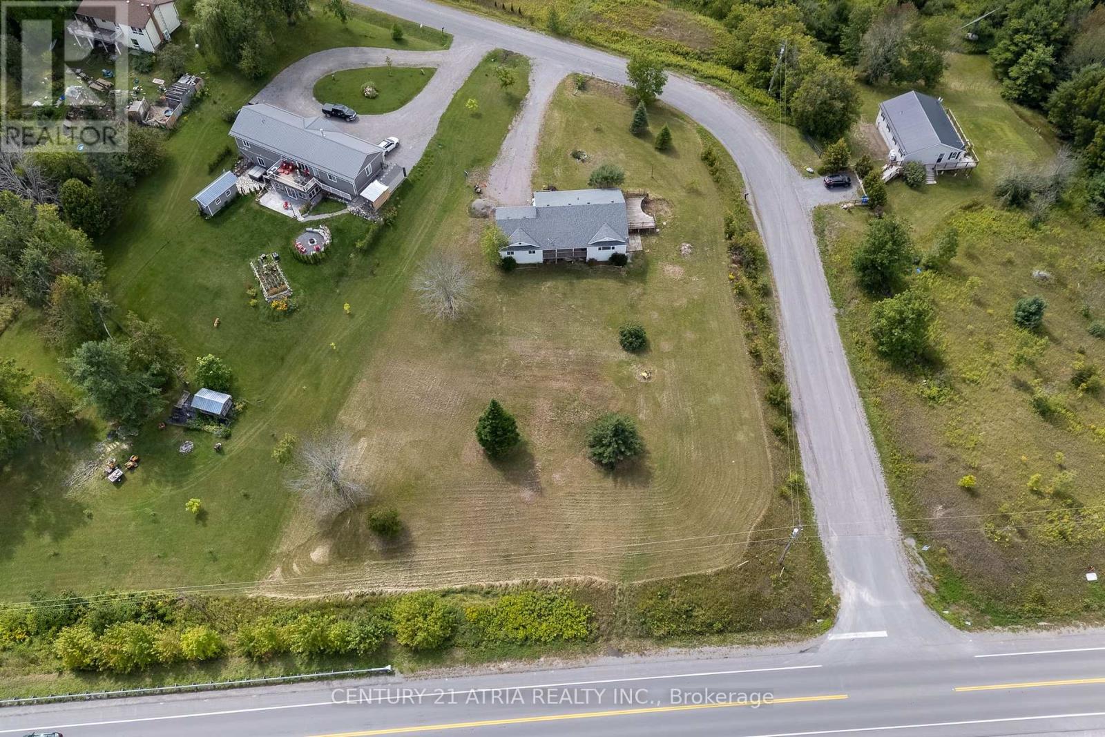 9 SUMMER LANE - Image 33