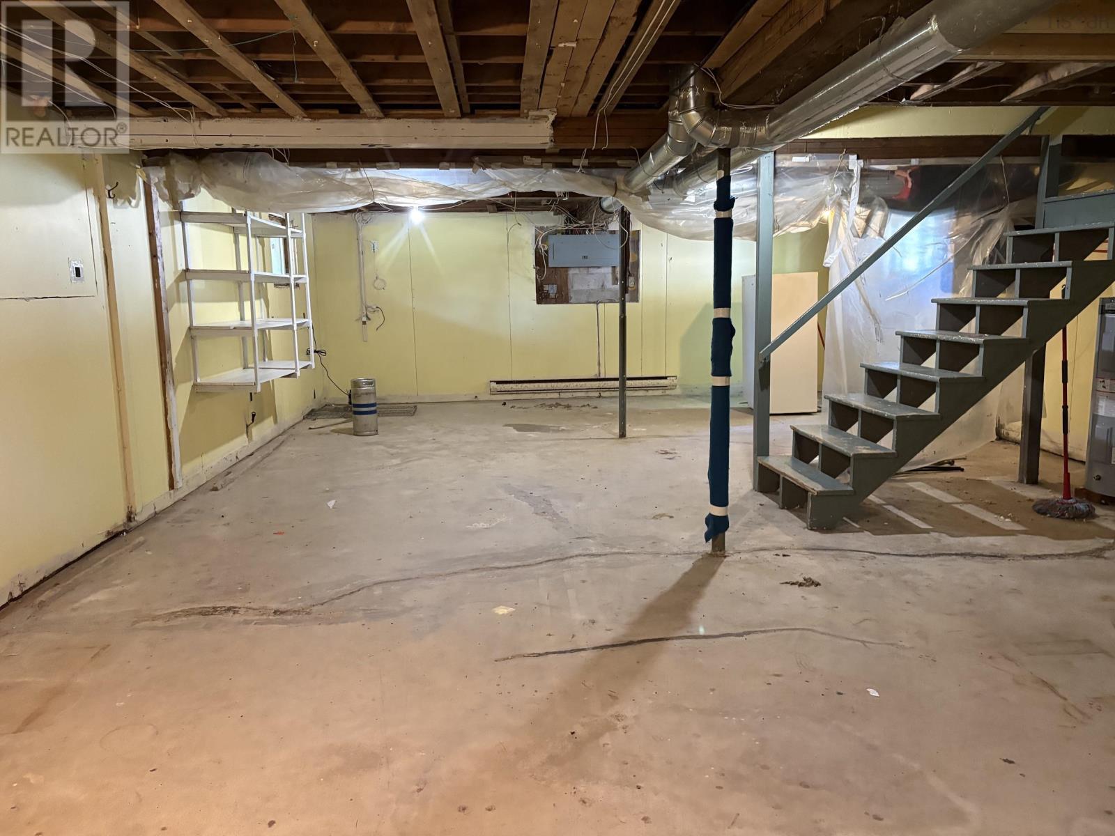 Property 21 of 41 of 1 Pinecrest Drive