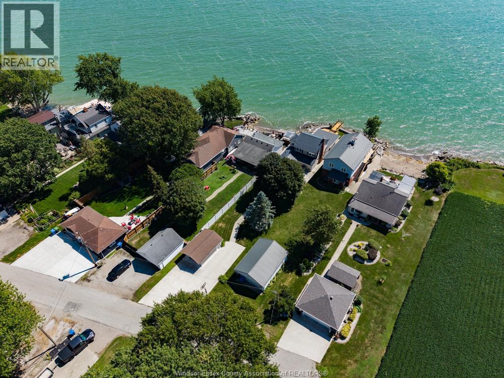 853 LAWRENCE AVENUE - Image 30