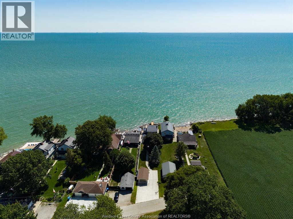 853 LAWRENCE AVENUE - Image 32