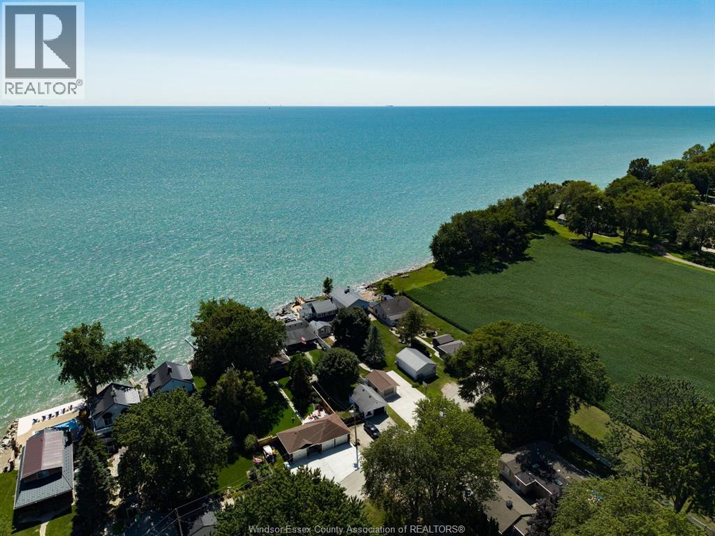 853 LAWRENCE AVENUE - 33