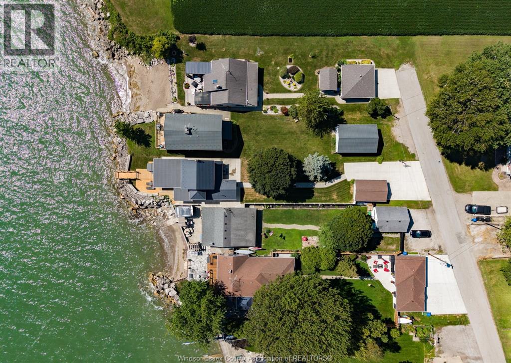 853 LAWRENCE AVENUE - Image 34