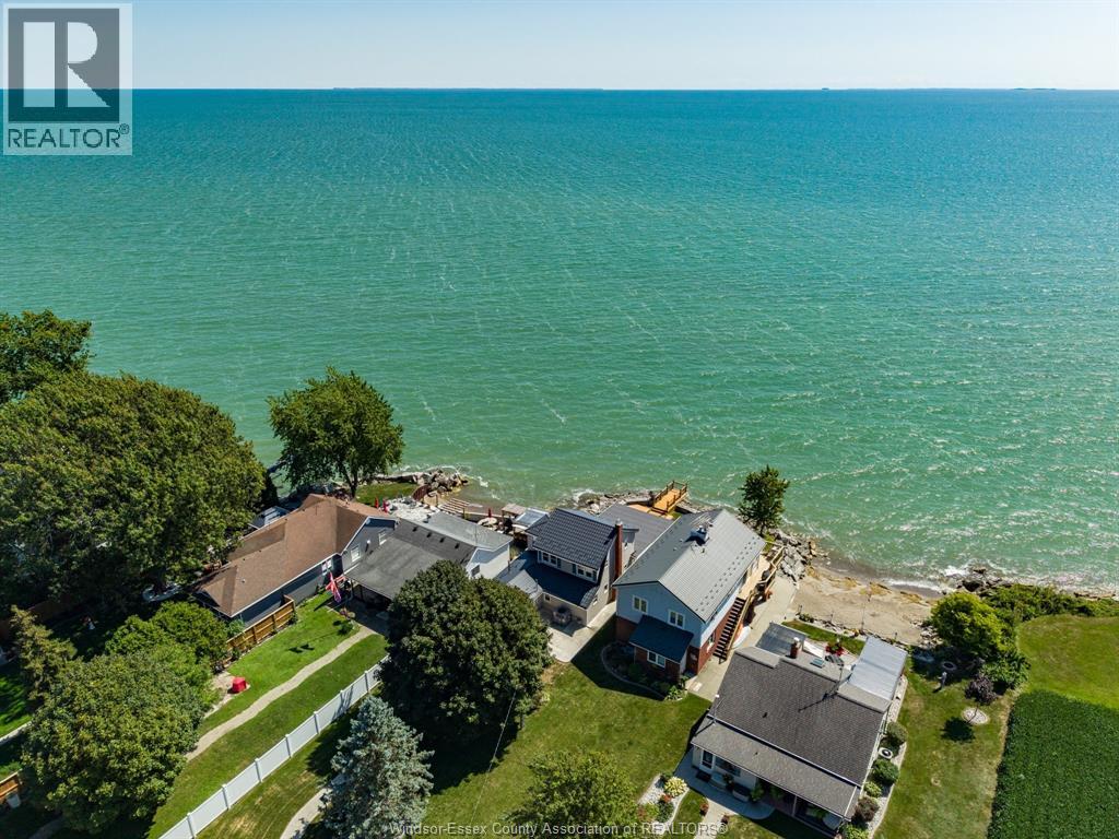 853 LAWRENCE AVENUE - 36