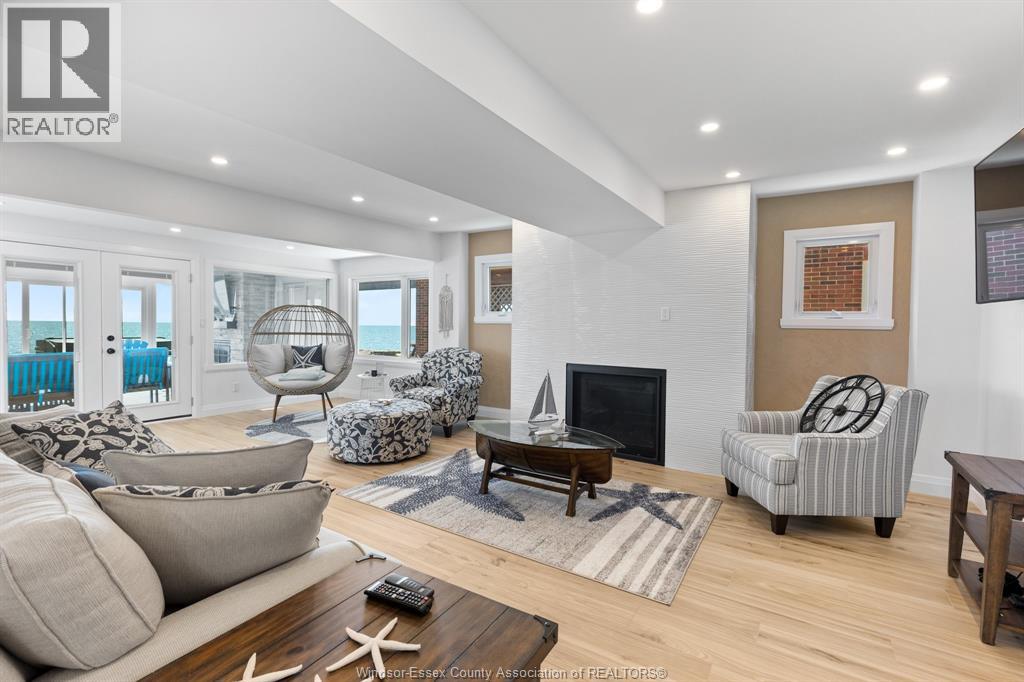 853 LAWRENCE AVENUE - 7