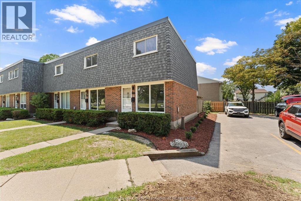 #40 272 VICTORIA STREET - Image 3