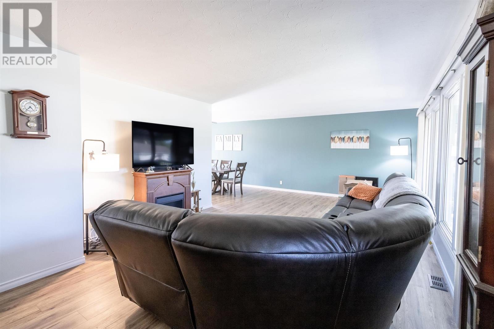636 Cooper ST - Image 10