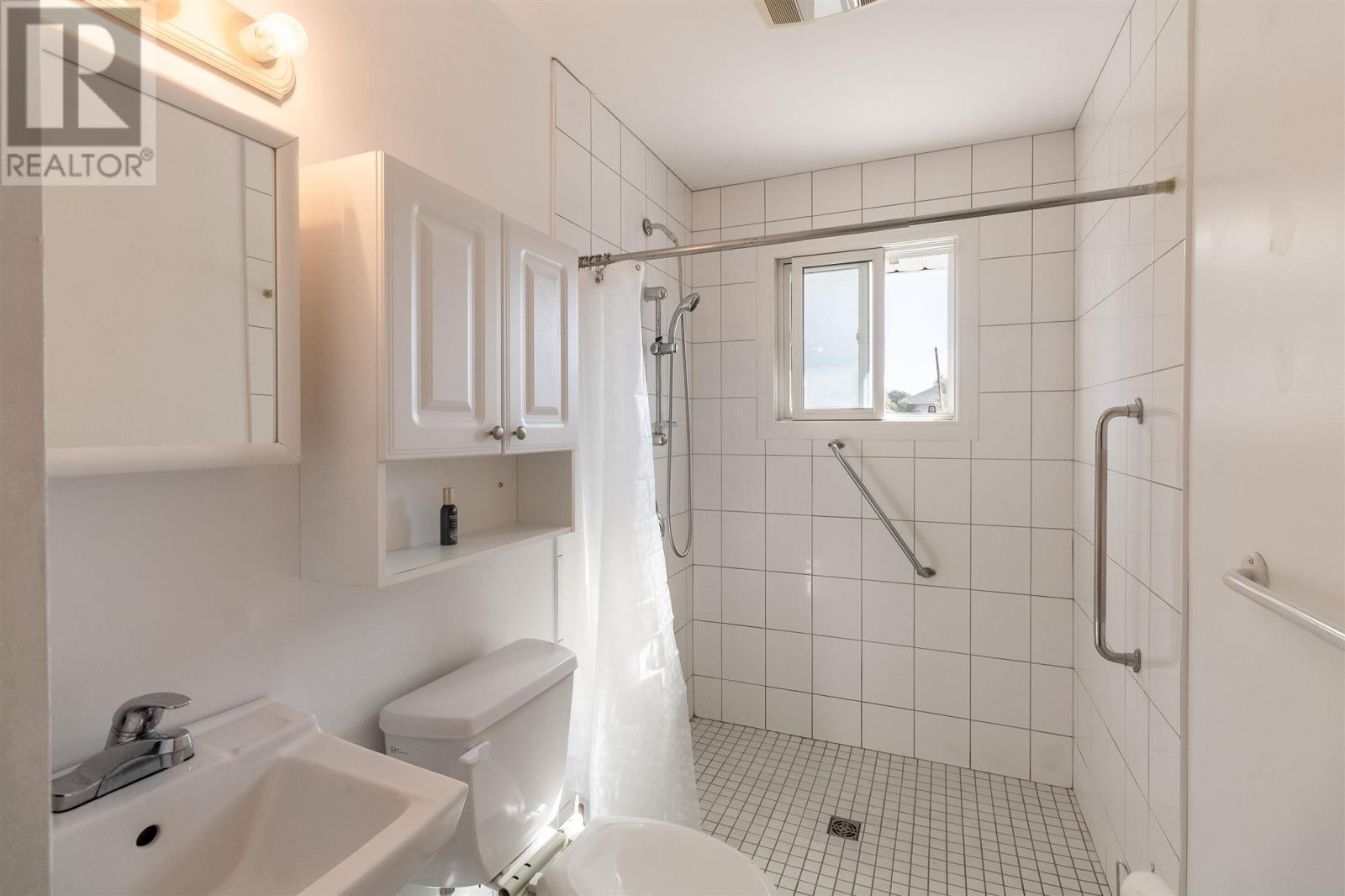 636 Cooper ST - Image 12