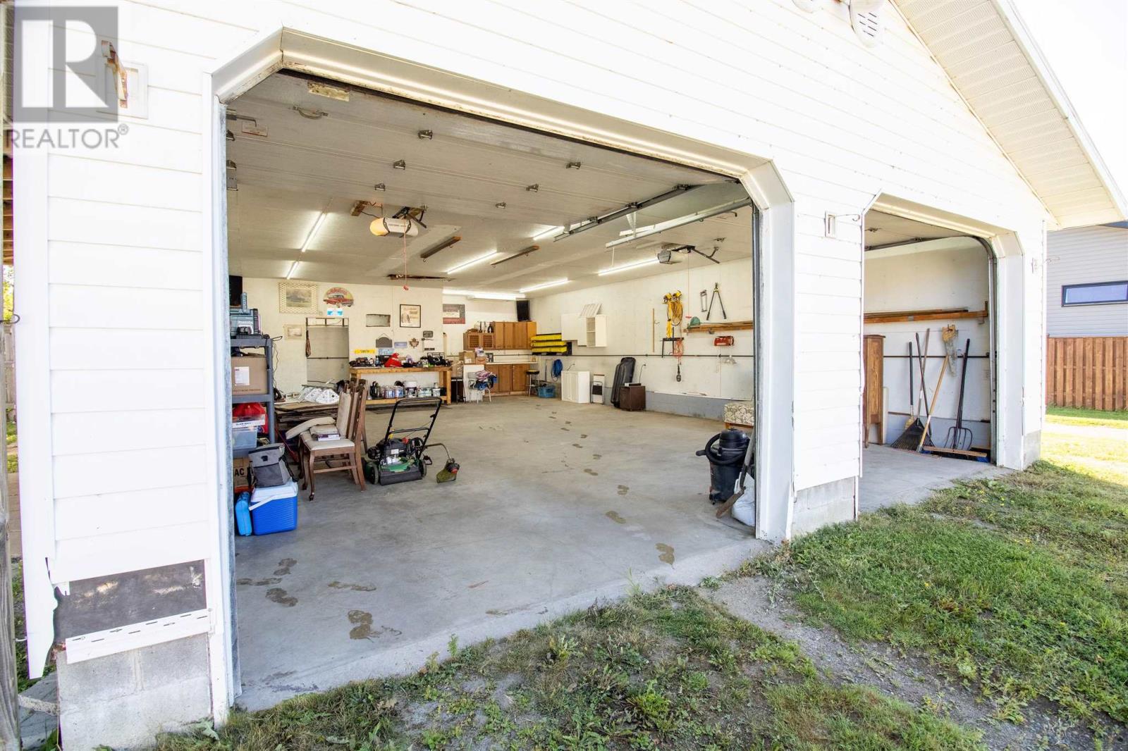 636 Cooper ST - Image 27