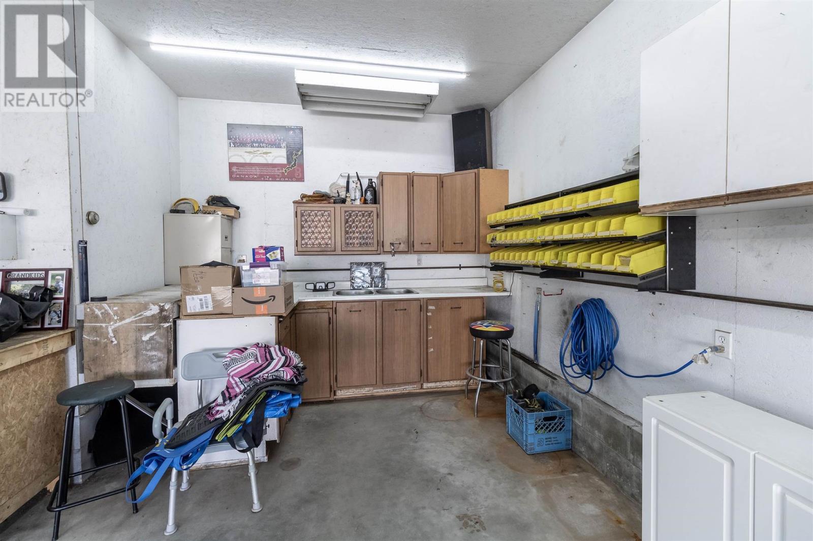 636 Cooper ST - Image 33