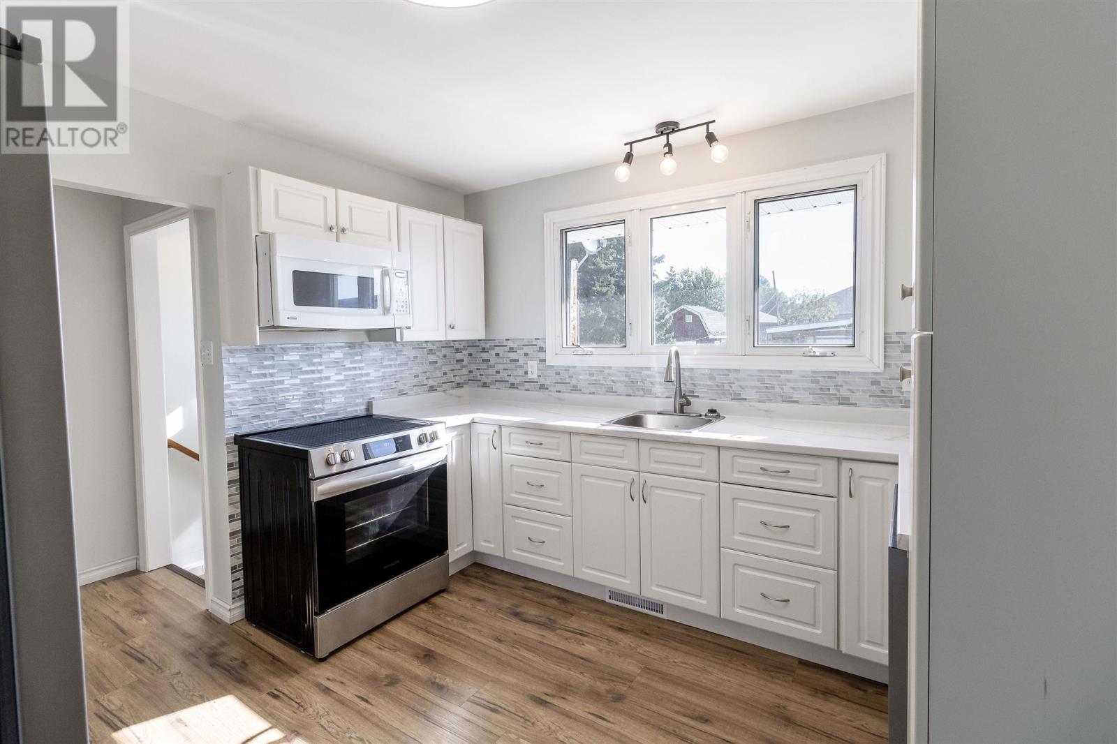 636 Cooper ST - 4