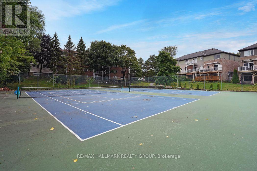 #1006 545 ST LAURENT BOULEVARD - Image 32
