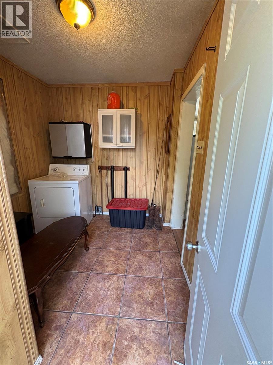 408 1st AVENUE, Spy Hill, Saskatchewan, S0A3W0, Spy Hill, Saskatchewan — photo 4 of 5