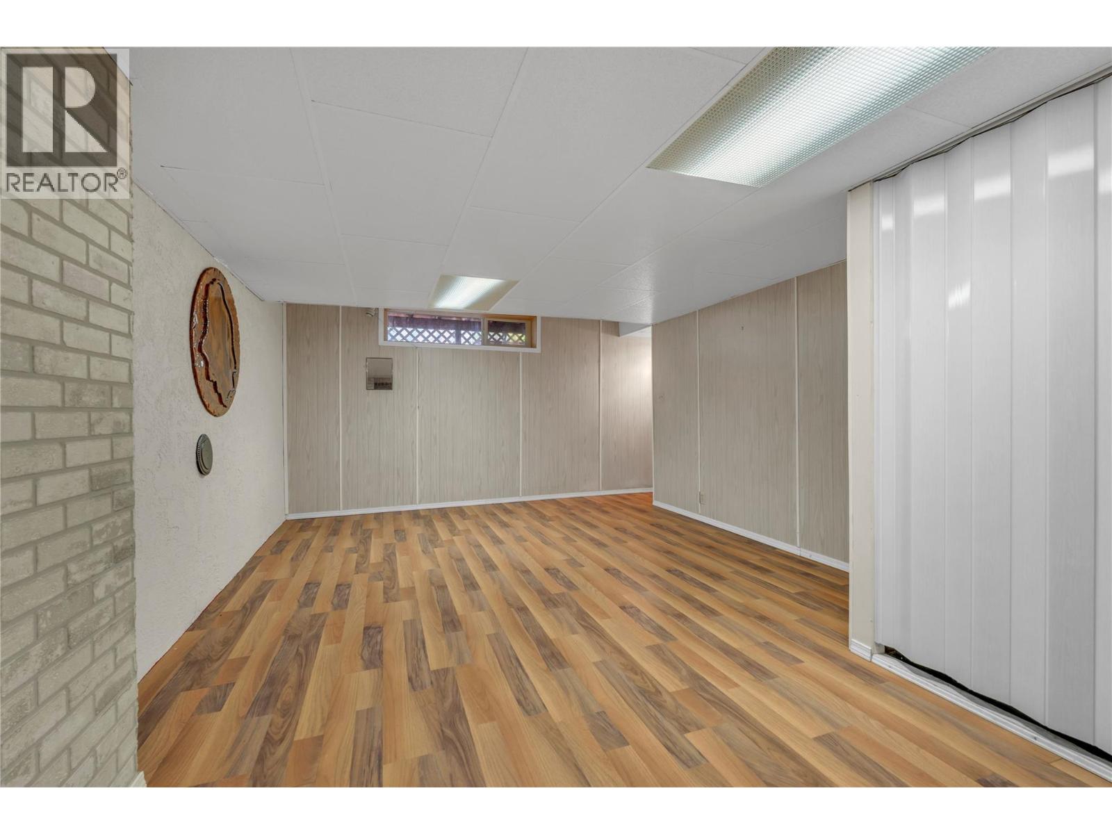 158 Glen Place - 24