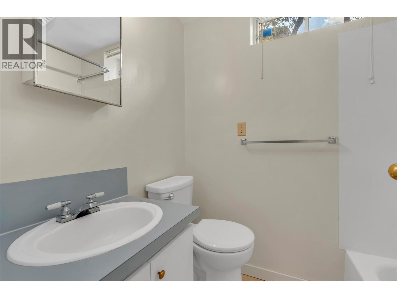  158 Glen Place Other, Penticton