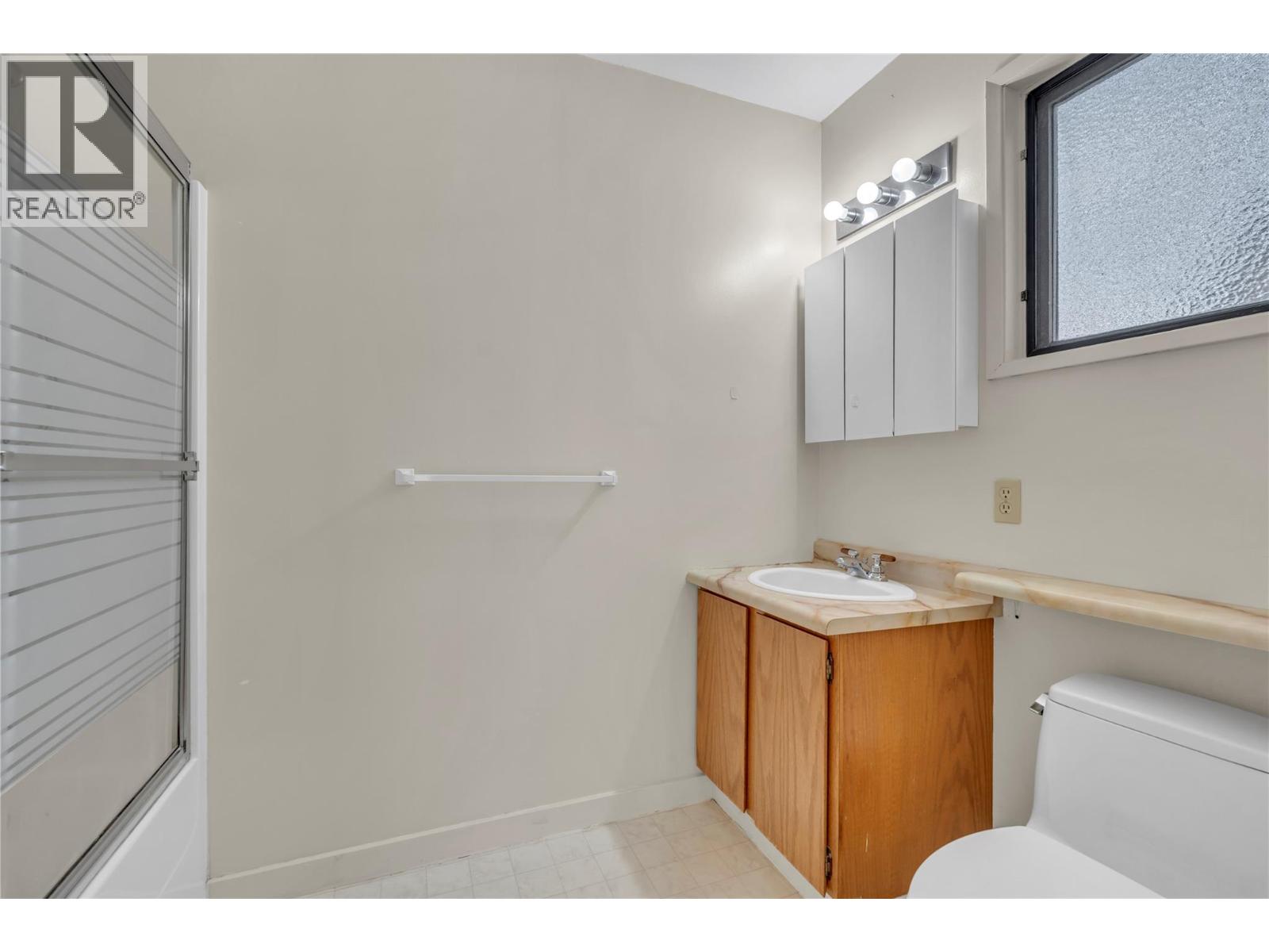  158 Glen Place Other, Penticton