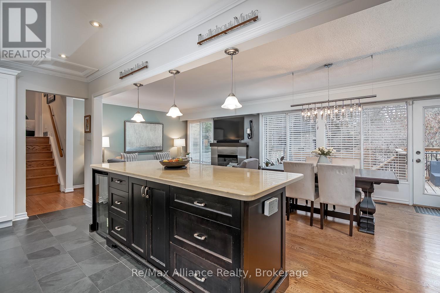 183 WESTMINSTER DRIVE - Image 12