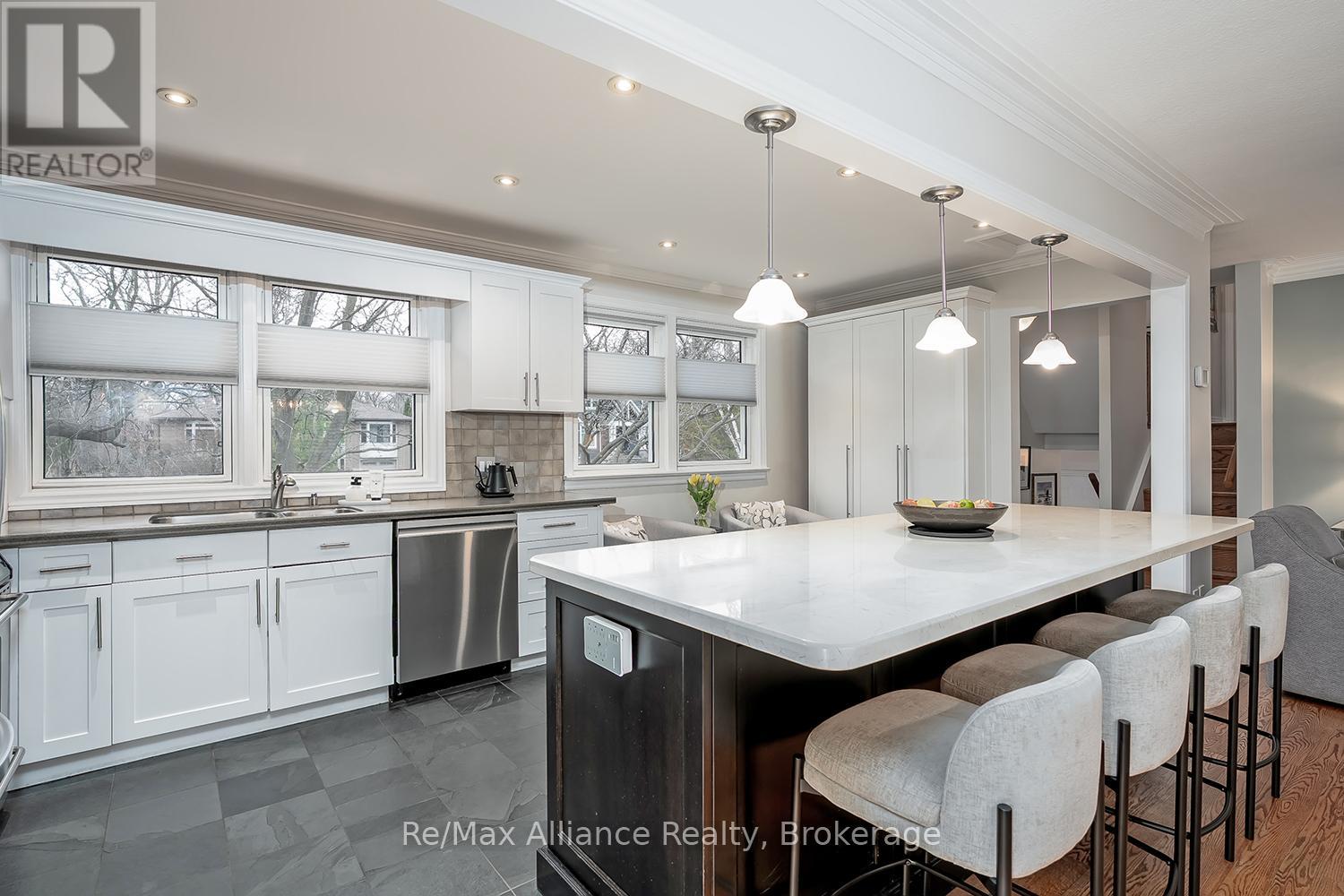 183 WESTMINSTER DRIVE - 14