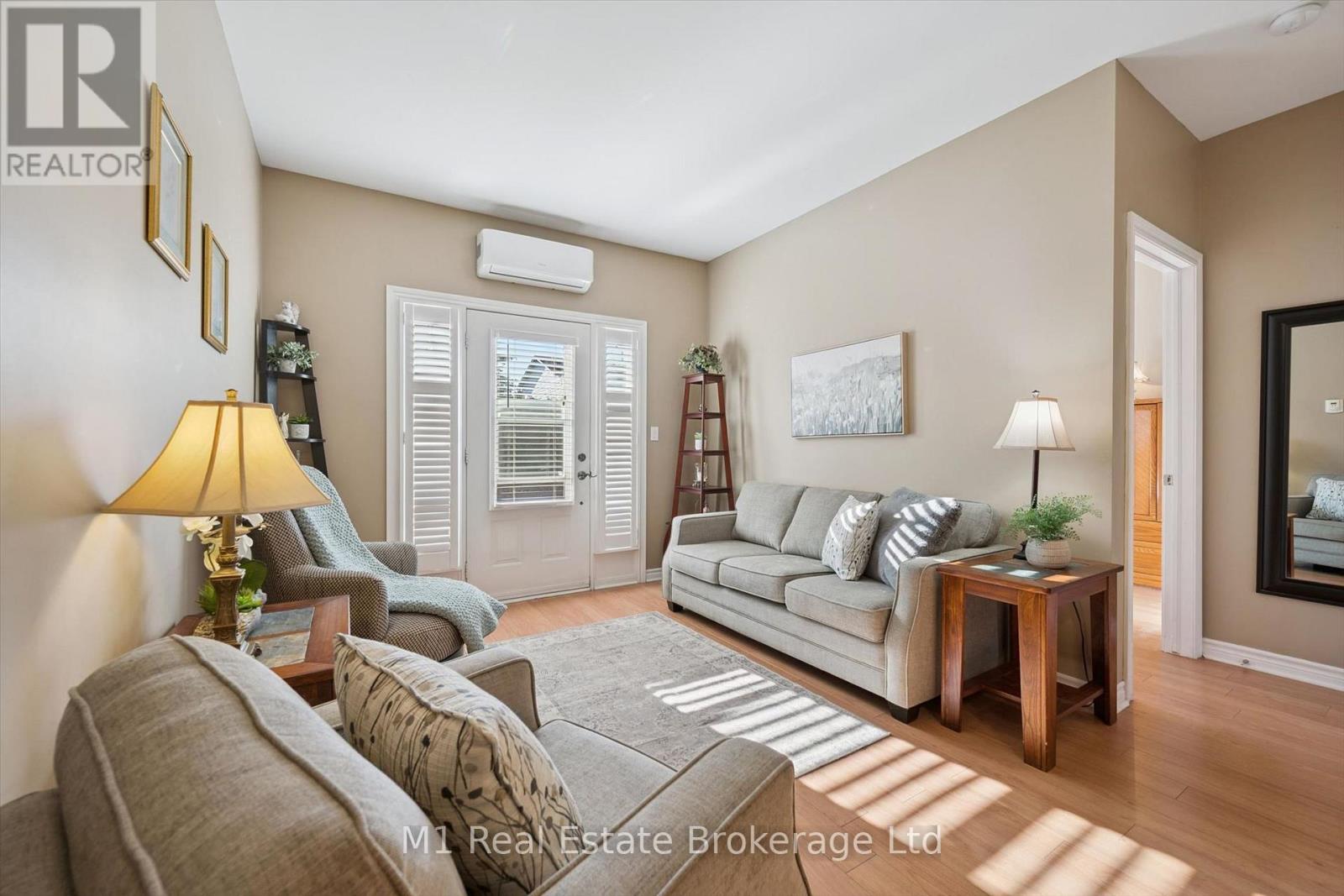 #104 760 WOODHILL DRIVE - Image 4