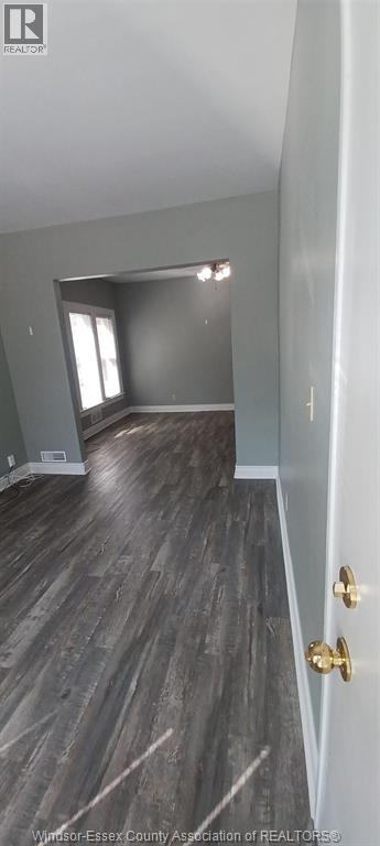 #2 387 PARTINGTON, Windsor, Ontario, N9B2N4, Windsor, Ontario — photo 3 of 5