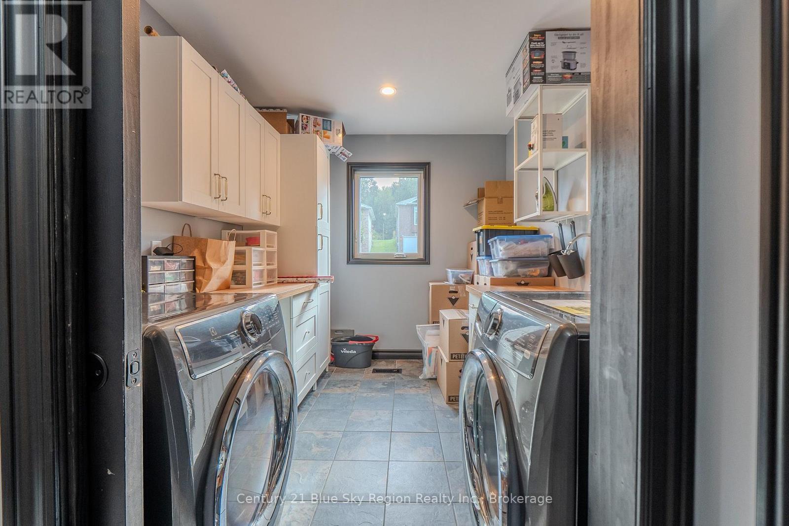 39 TUPPER DRIVE - 15