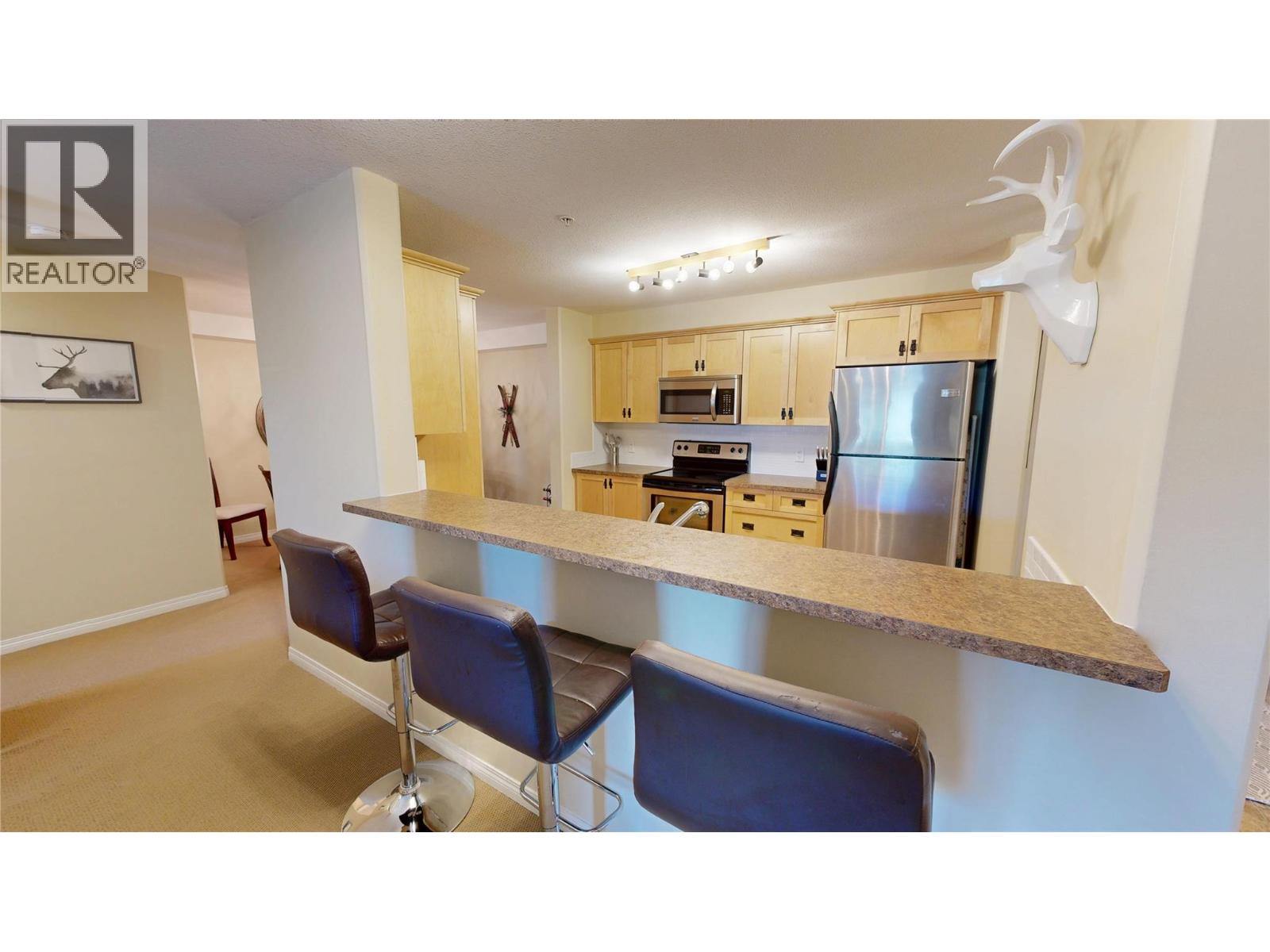 #205 4874 STANLEY Street - 10