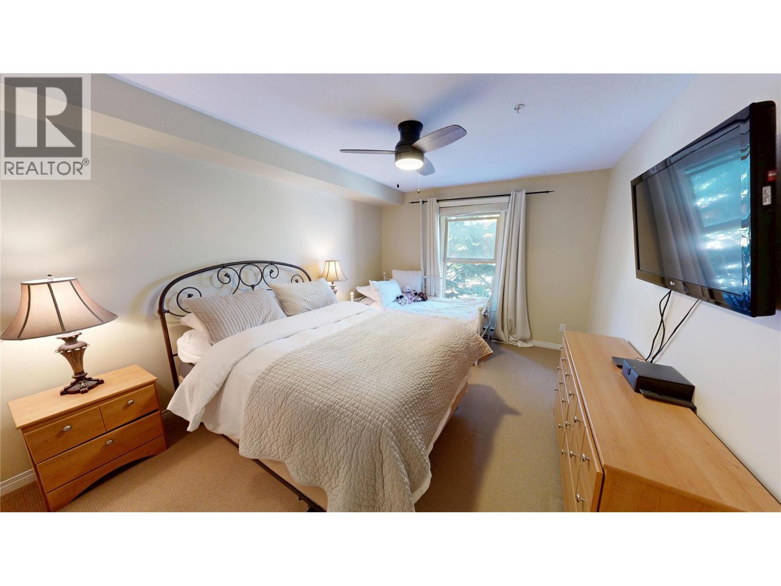 #205 4874 STANLEY Street - 19