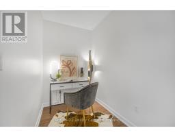 3307 - 21 Iceboat Terrace, Toronto, ON M5V4A9 Photo 6