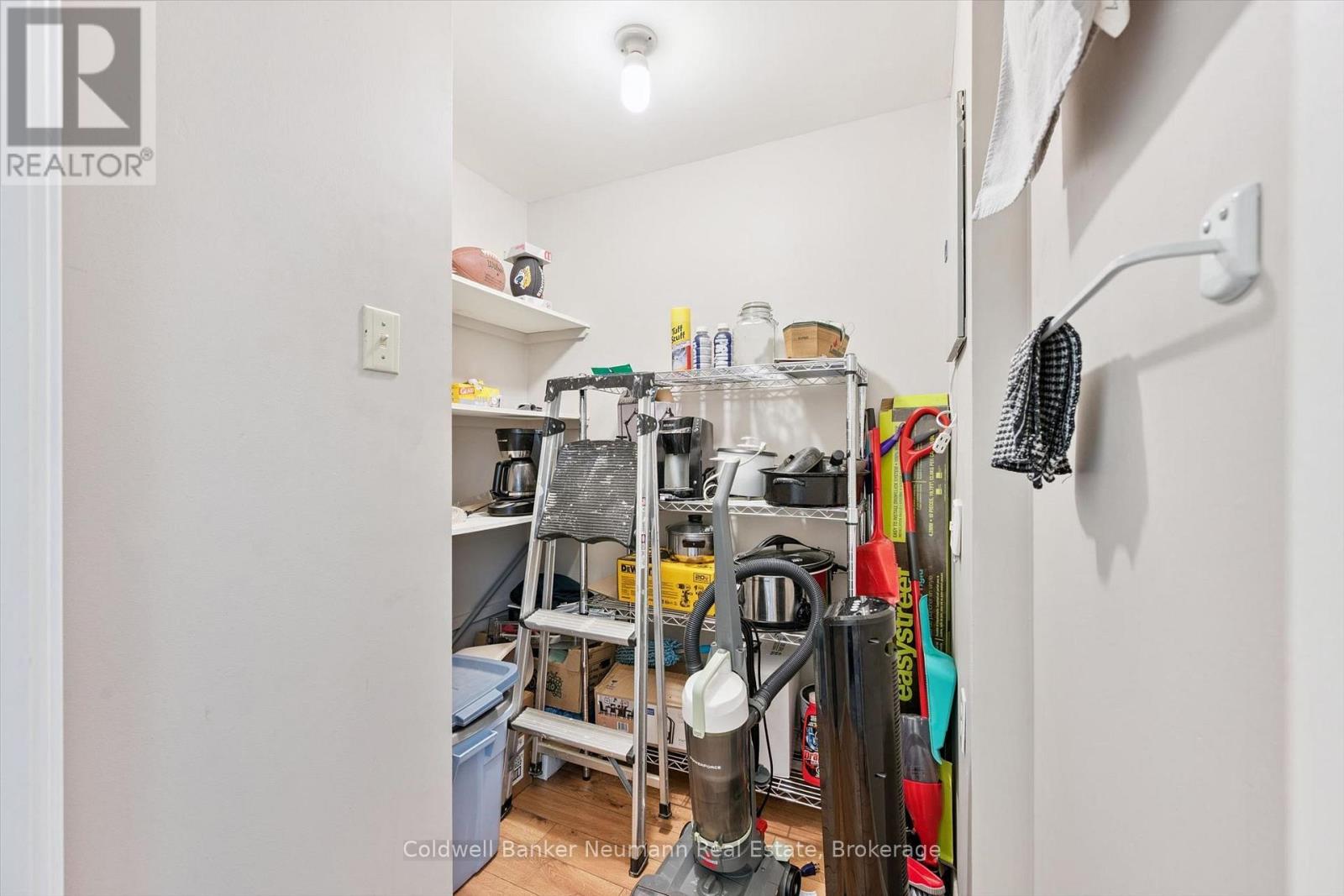 #407 65 SILVERCREEK PARKWAY N - 14