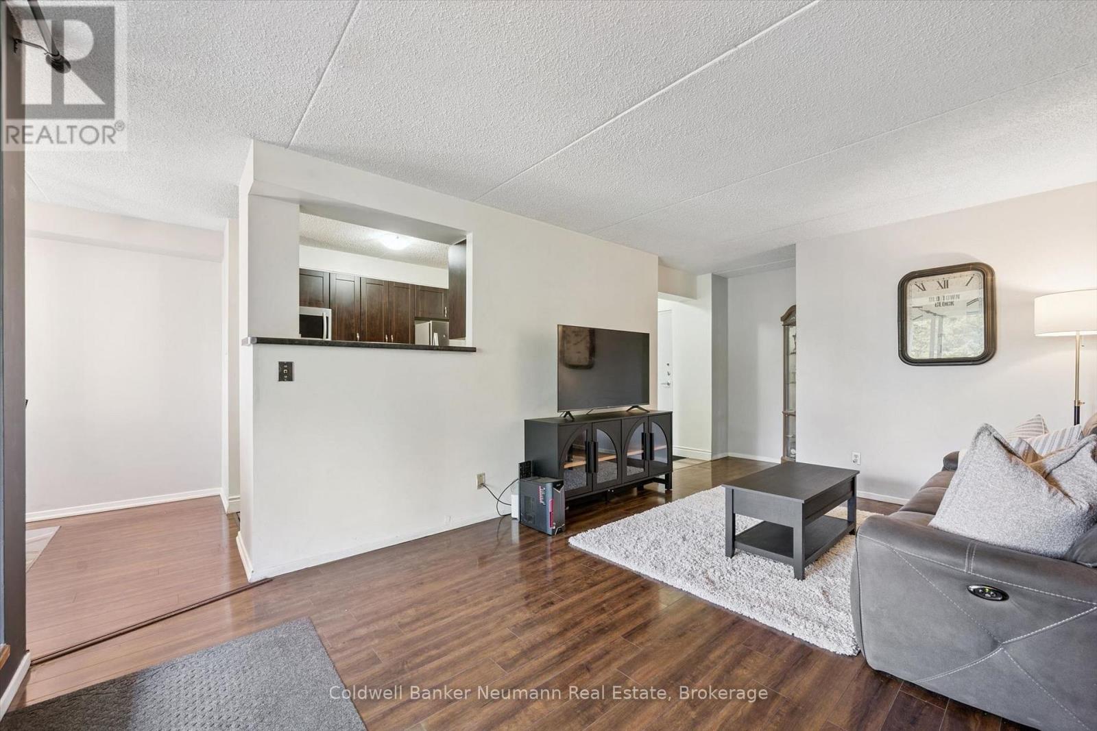 #407 65 SILVERCREEK PARKWAY N - 17
