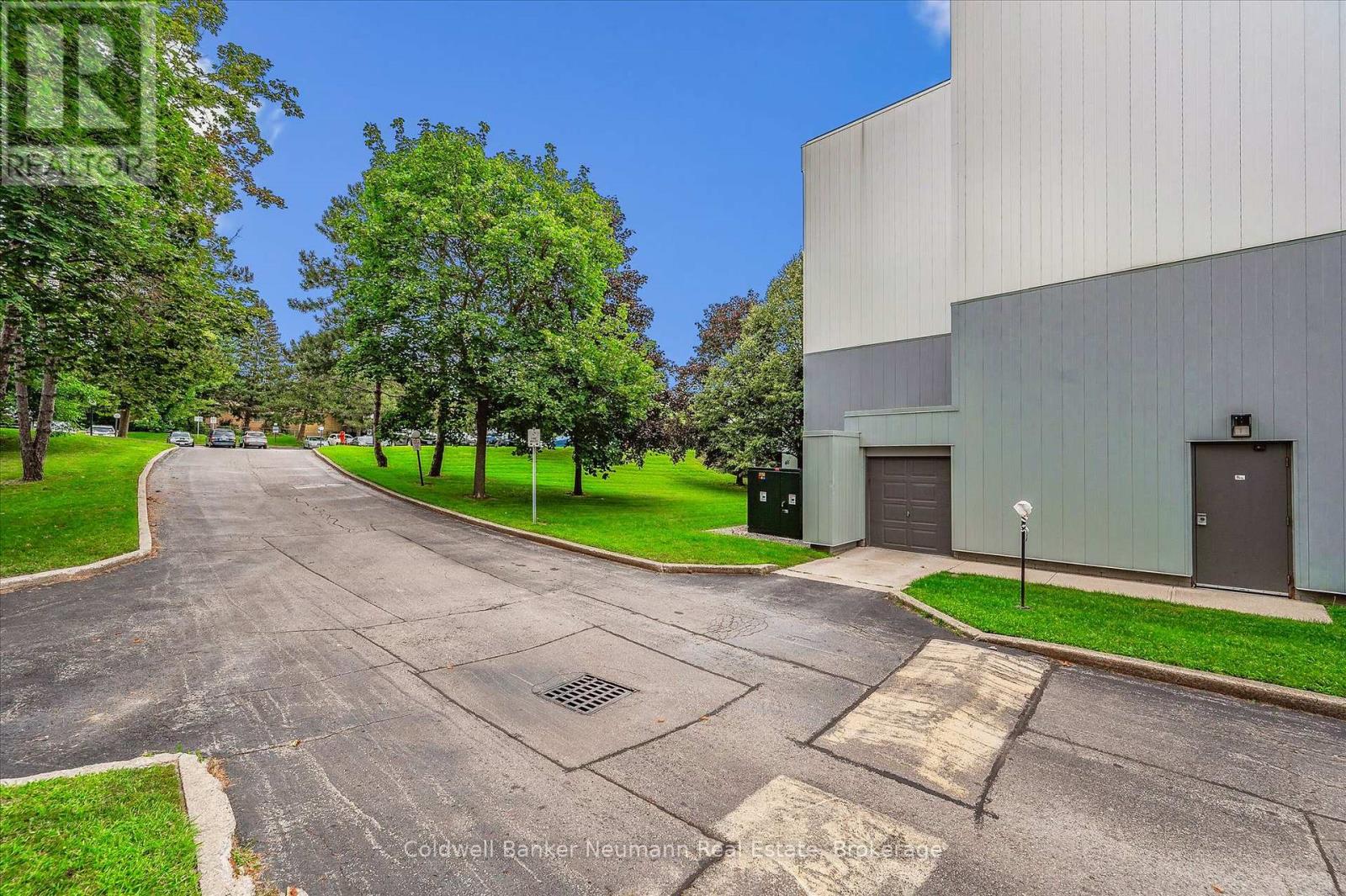 #407 65 SILVERCREEK PARKWAY N - 19