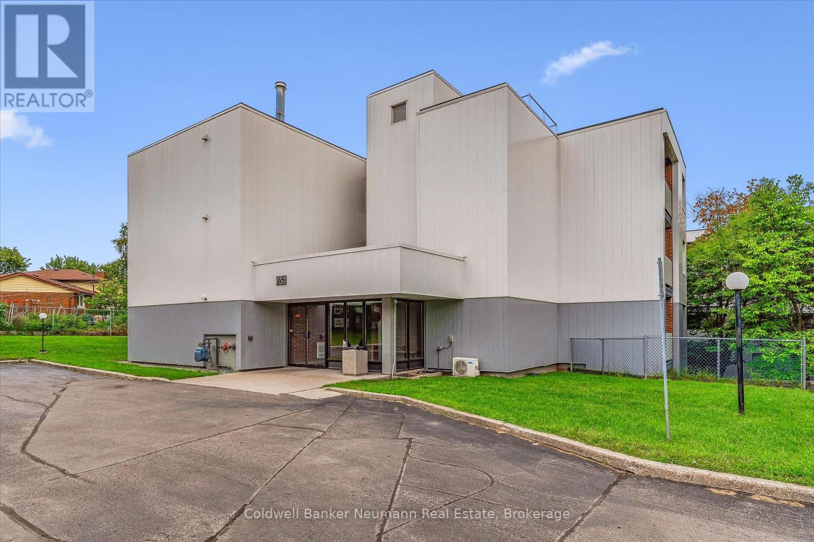 #407 65 SILVERCREEK PARKWAY N - 22