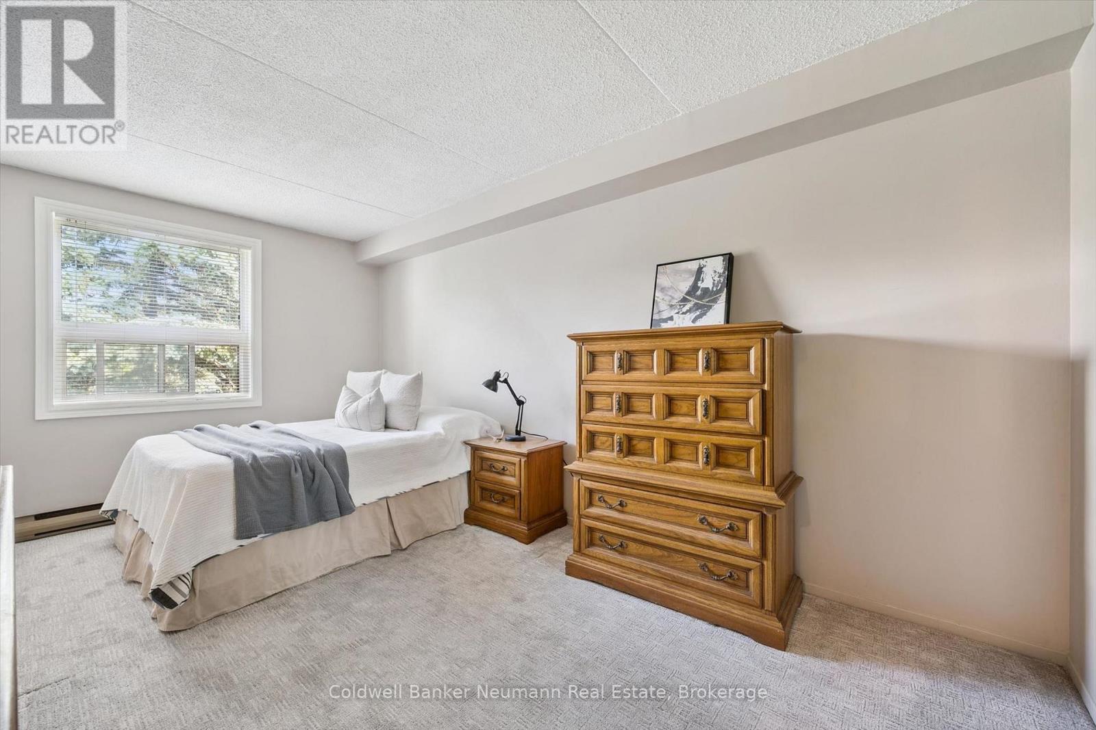 #407 65 SILVERCREEK PARKWAY N - 32