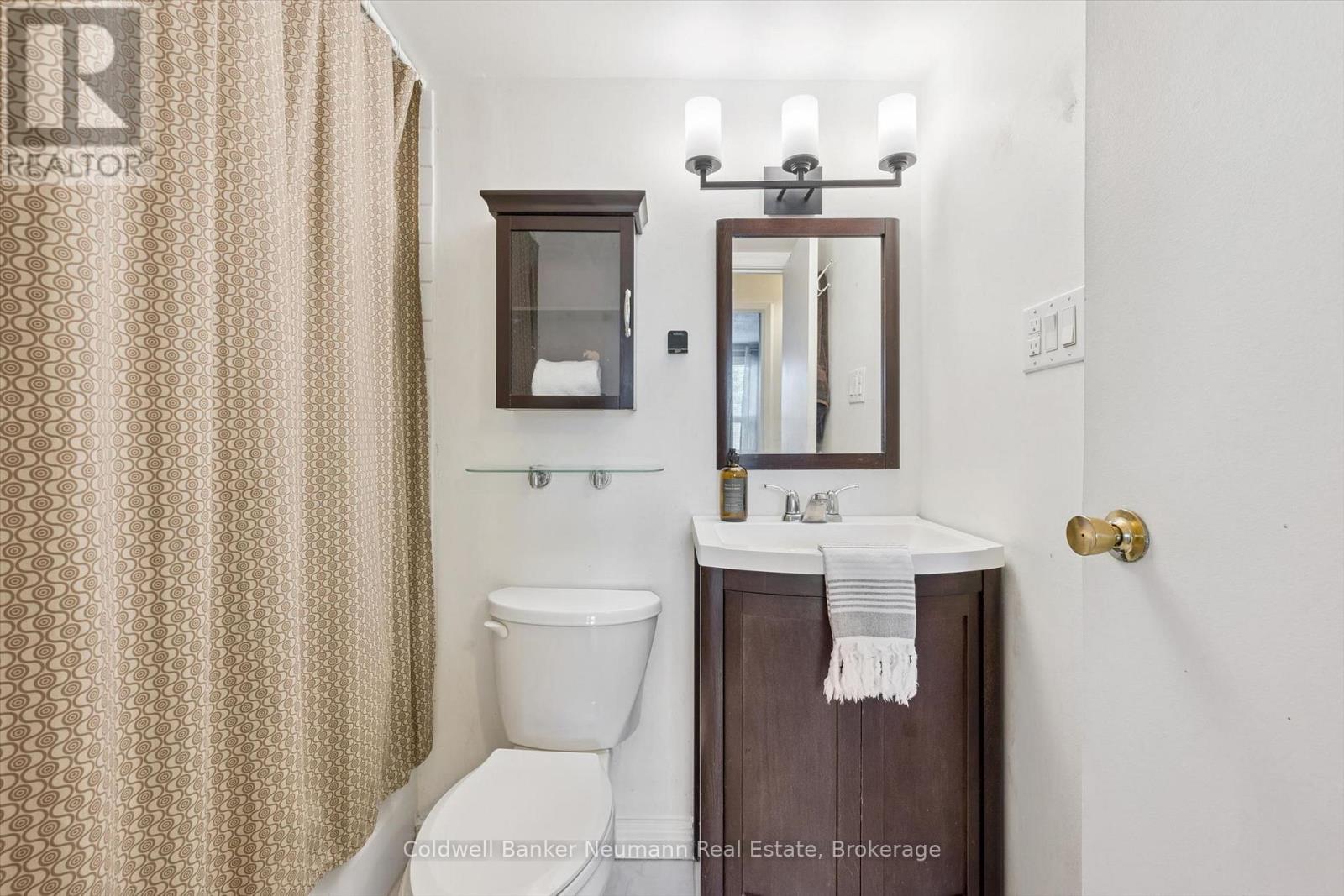 #407 65 SILVERCREEK PARKWAY N - 35
