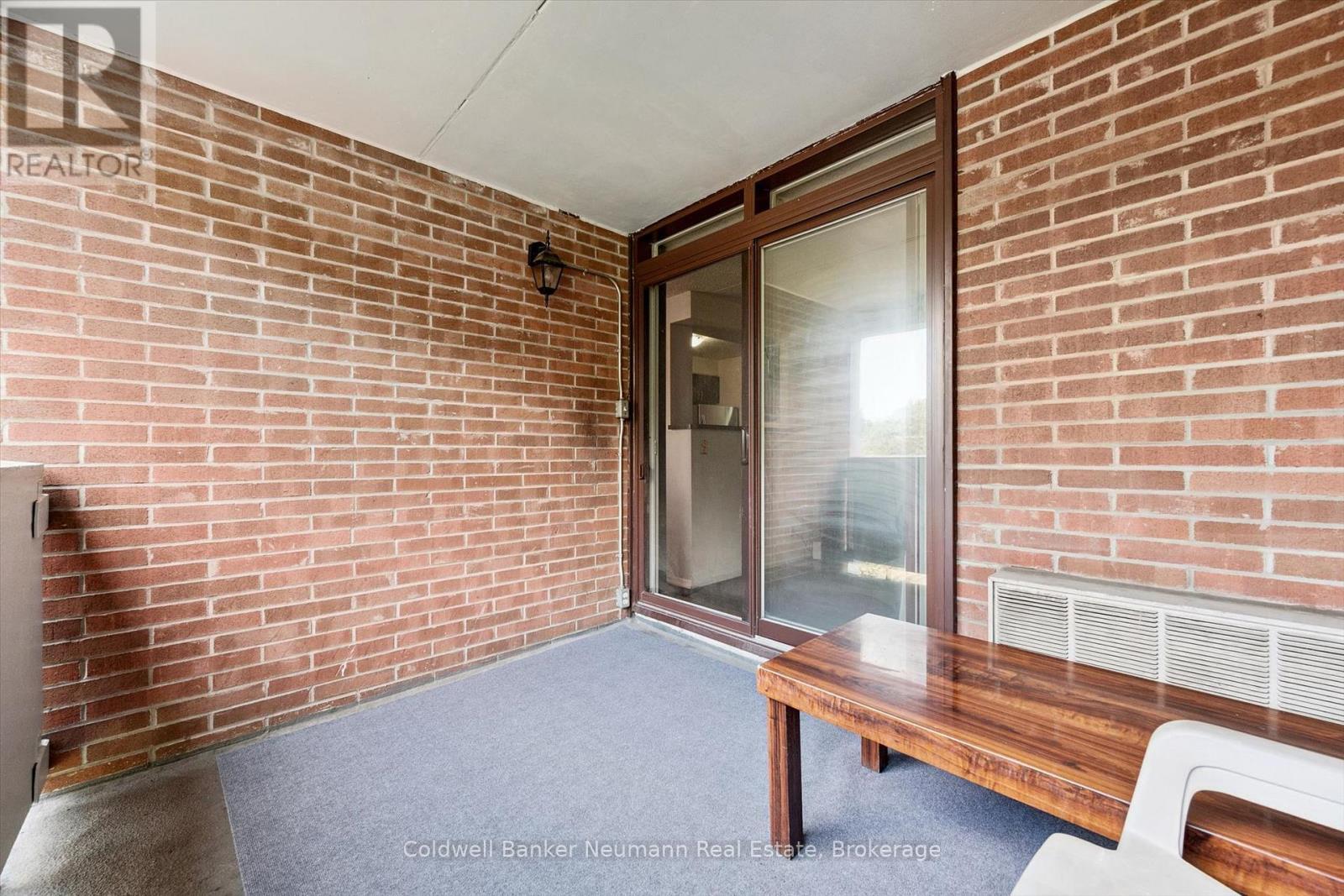 #407 65 SILVERCREEK PARKWAY N - 36