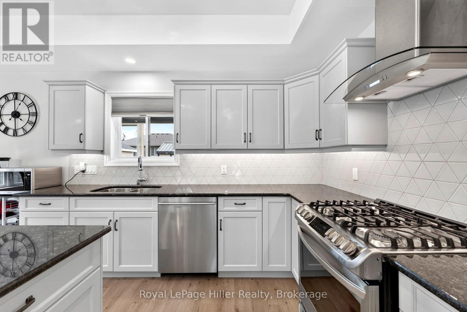 206 NAPIER STREET - Image 13