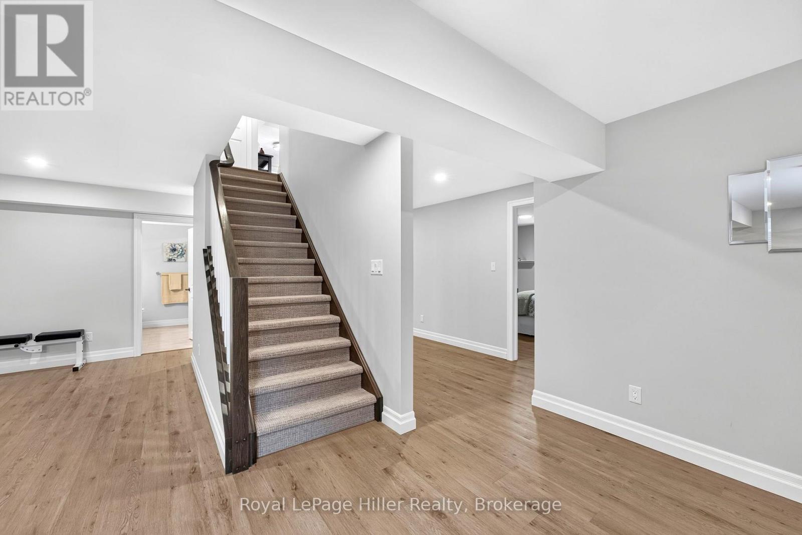 206 NAPIER STREET - 27