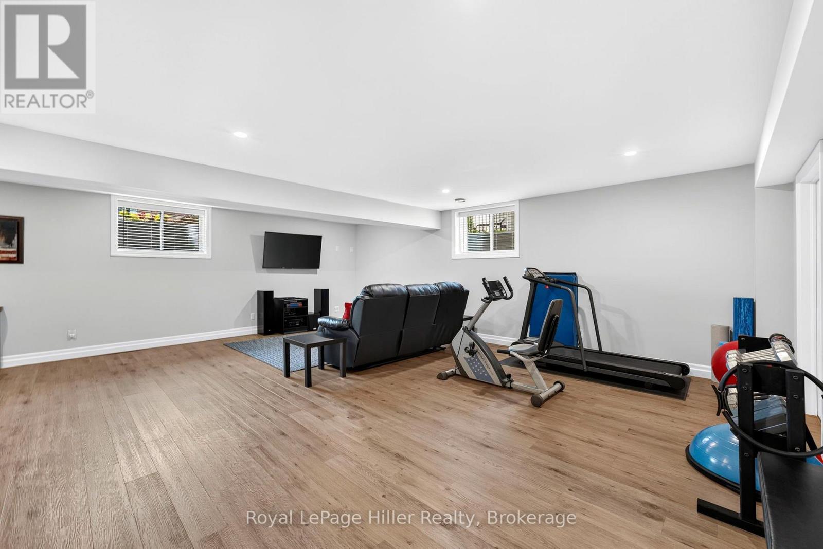 206 NAPIER STREET - 30