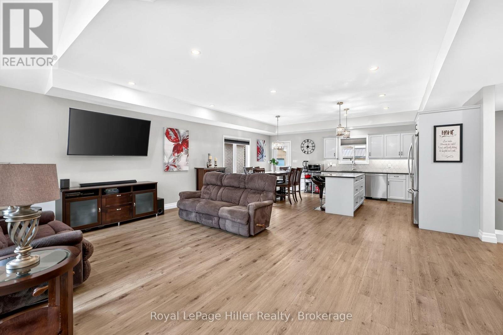 206 NAPIER STREET - 8
