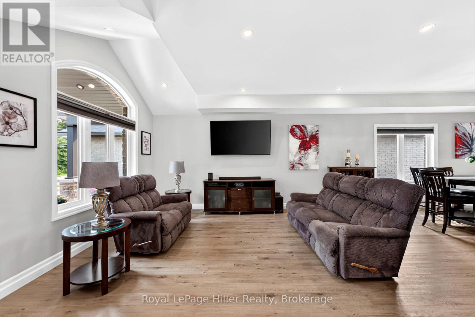 206 NAPIER STREET - 9