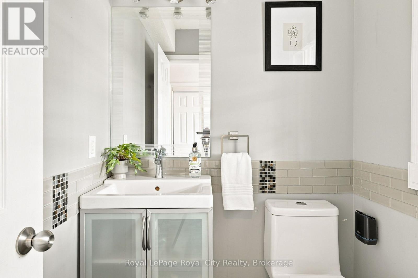 452 MILLBURN BOULEVARD - Image 16