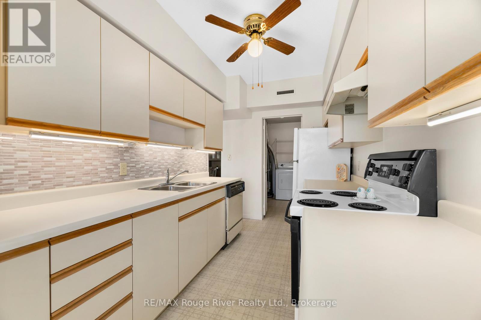 #304 40 AUBURN STREET - Image 19