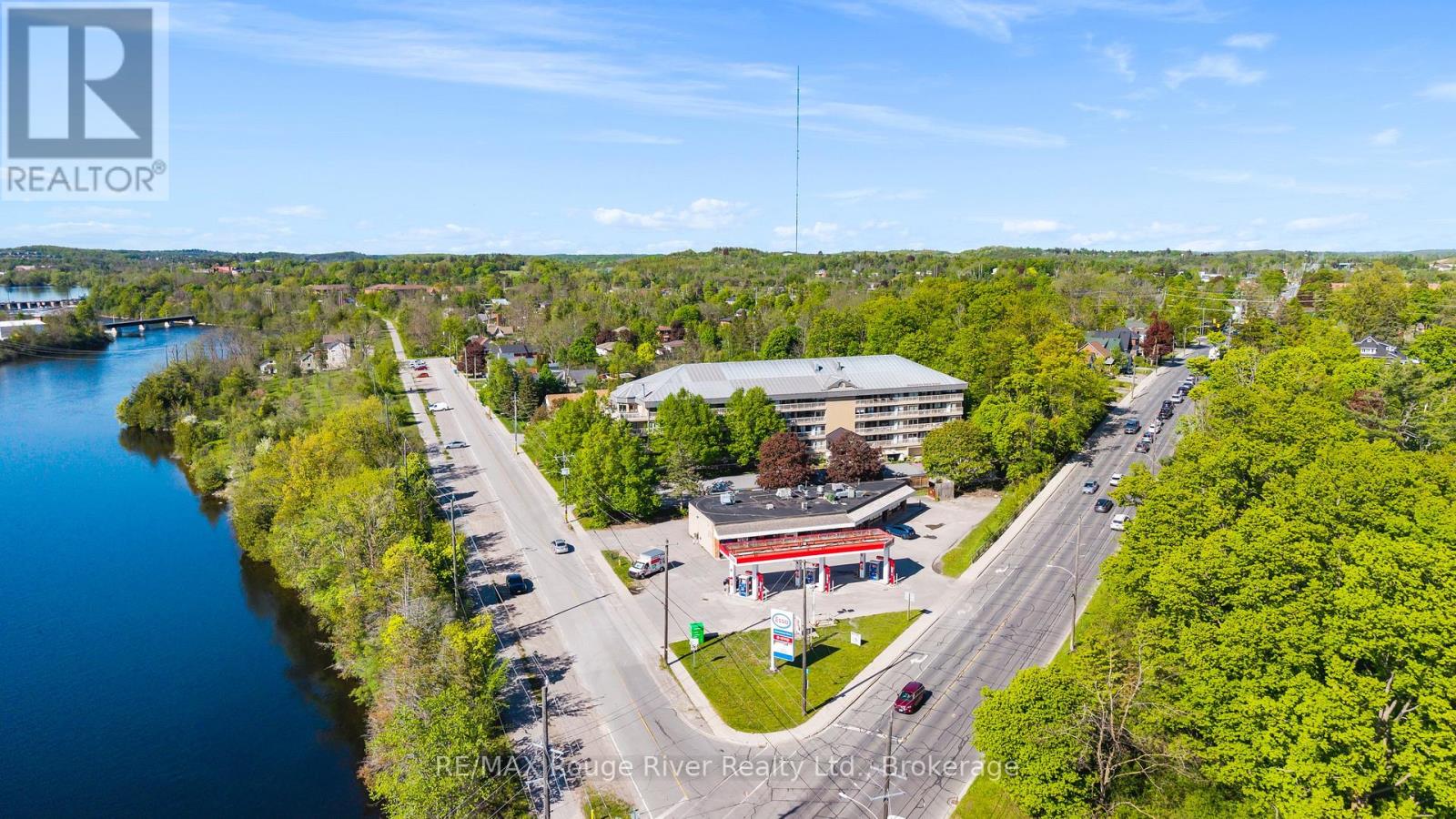 #304 40 AUBURN STREET - Image 4
