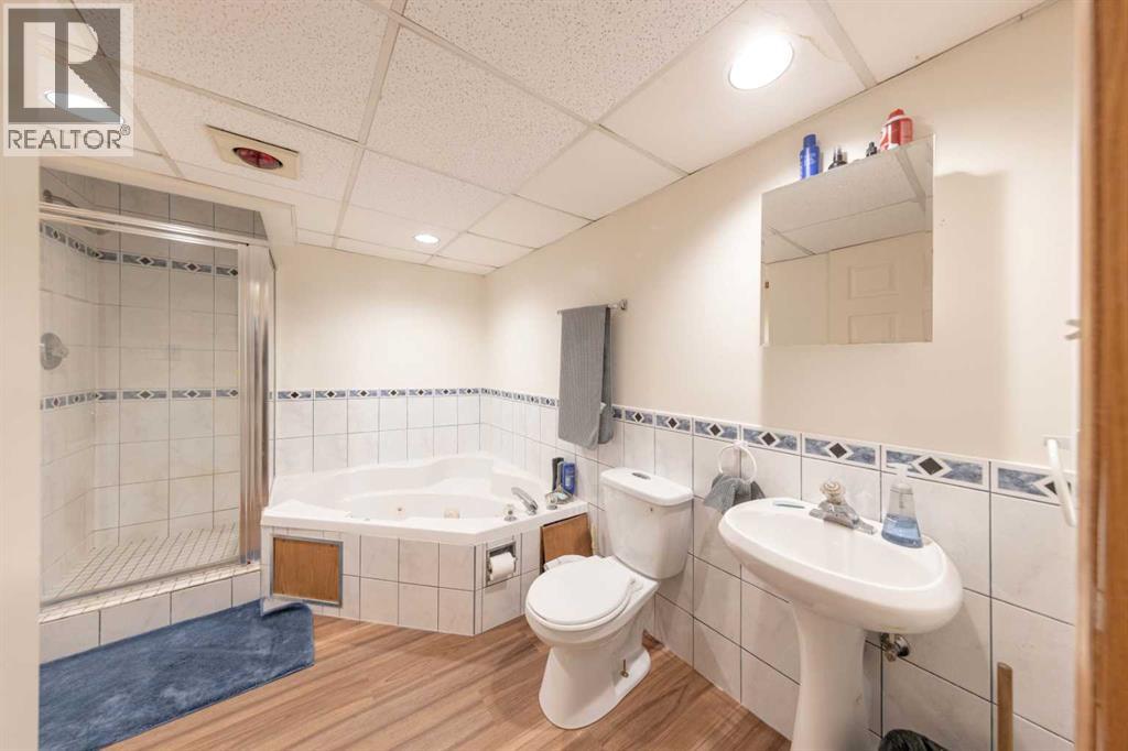4705 52 Street - 25