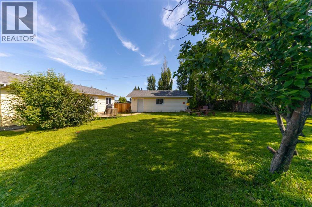4705 52 Street - Image 31