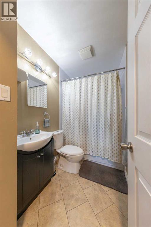4705 52 Street - 18