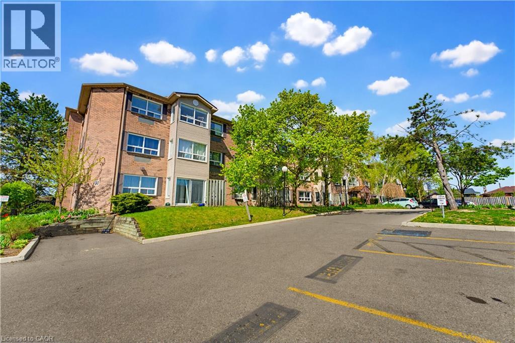 #110 30 HUGO Crescent - Image 33