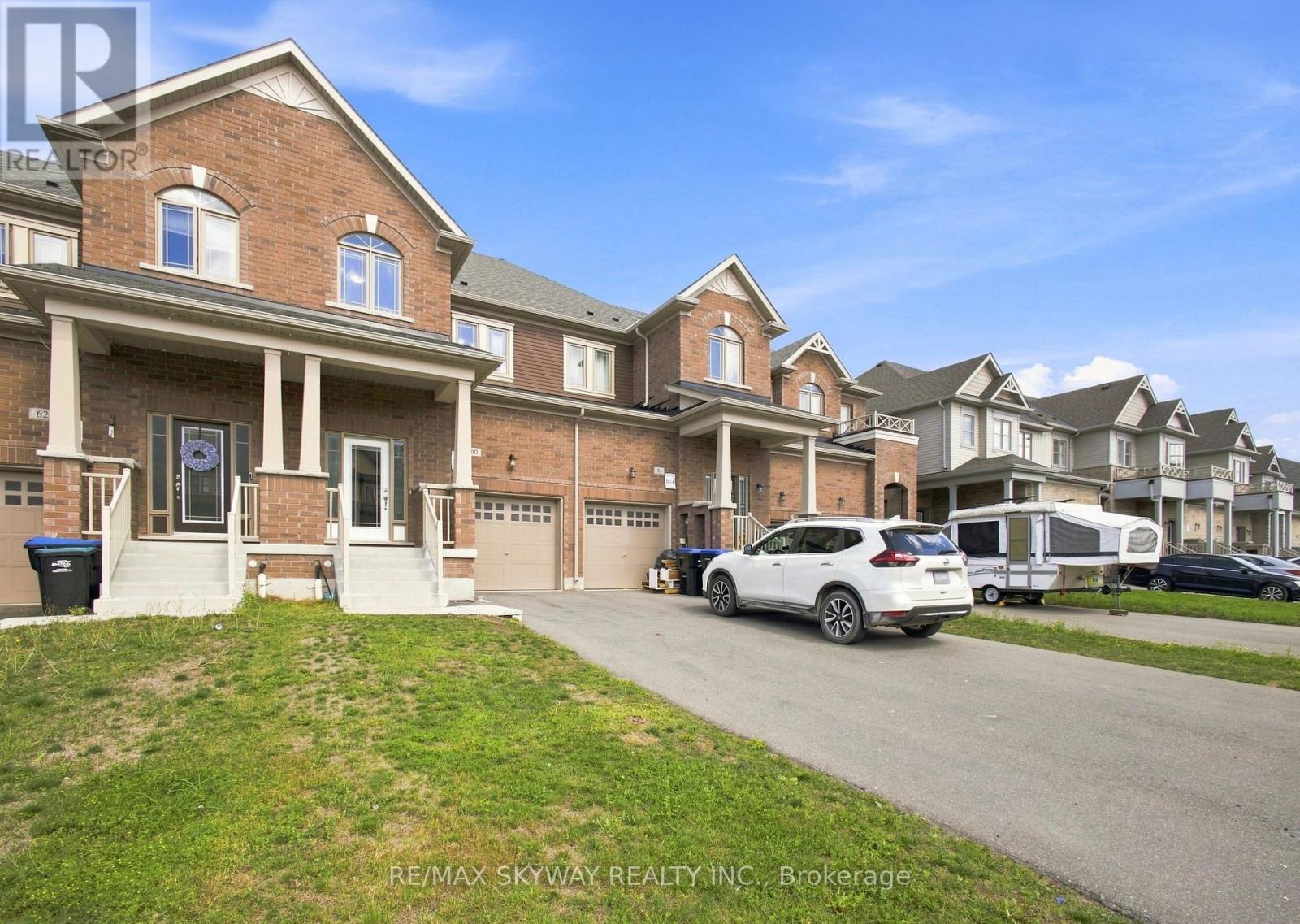 60 LORNE THOMAS PLACE - 3